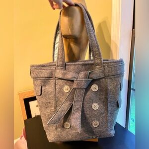OGIO Hamptons Tote in light grey felt